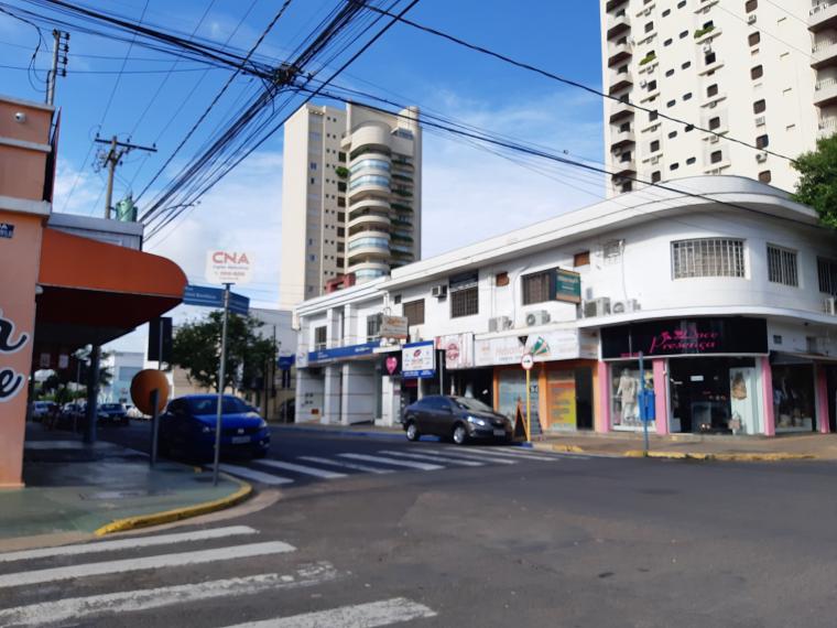 Sala / Escritório para alugar no Centro em Araçatuba/SP